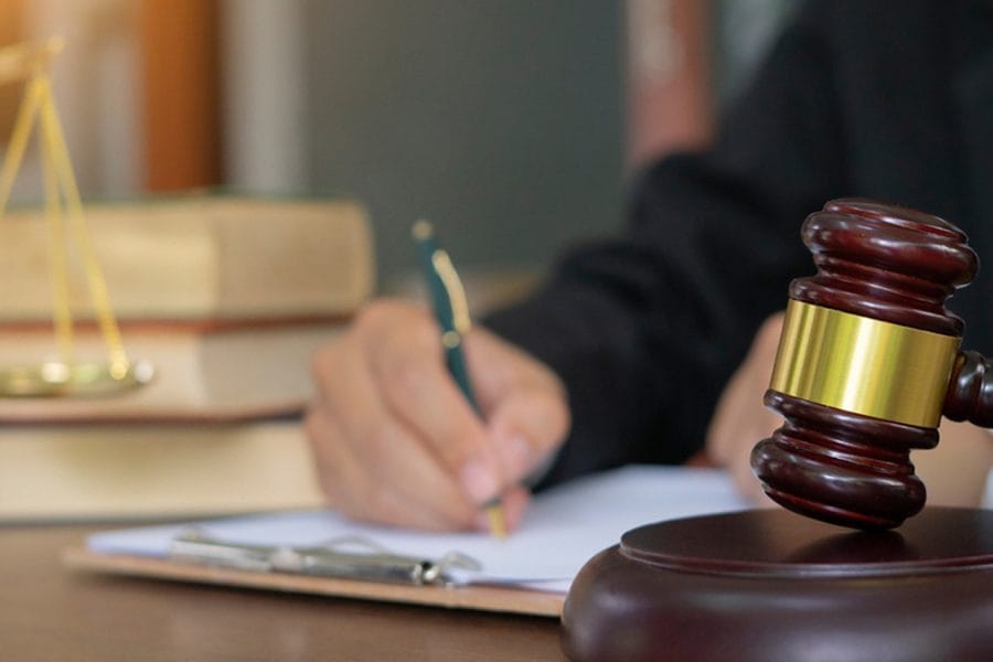 Contra la corrupción y el nepotismo