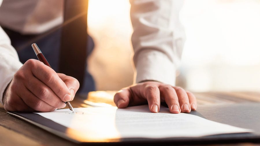 demanda alimentos contra padre abuelos