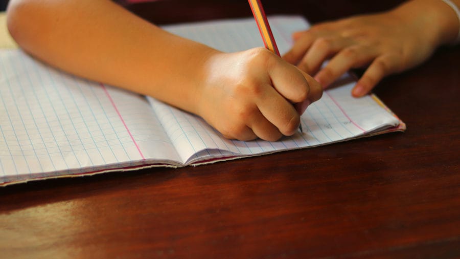 derecho daños a participar procedimientos jurídicos