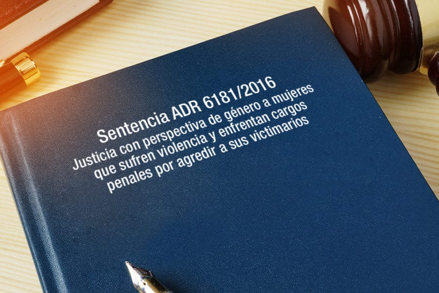 justicia mujeres violentadas cargos penales agresor