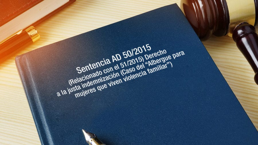 MUJERES VIOLENCIA FAMILIAR DERECHO INDEMNIZACION