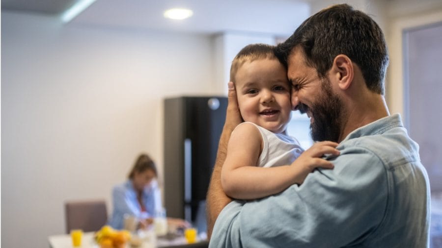 Artículo milenio licencias de paternidad