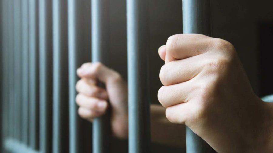 Arraigo y prisión preventiva