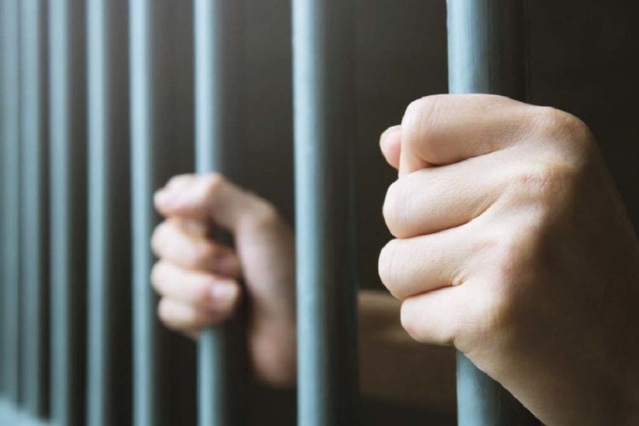 Arraigo y prisión preventiva